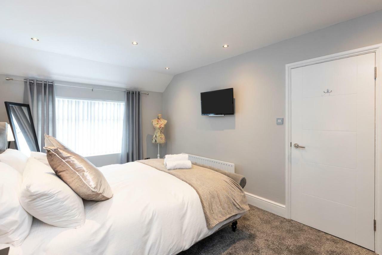 Chestnut House, Beautiful, Spacious & Comfortable 벨파스트 외부 사진
